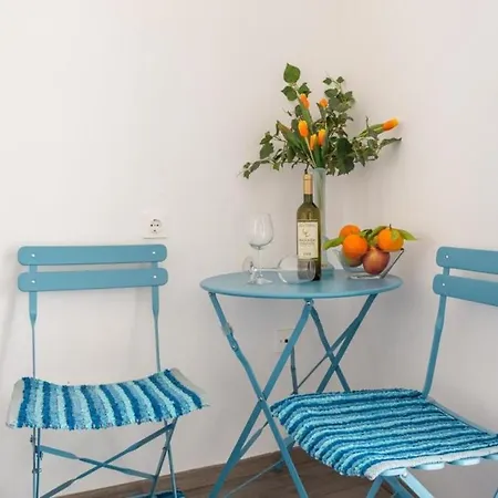 Lejlighed Lora - One-bedroom With Terrace